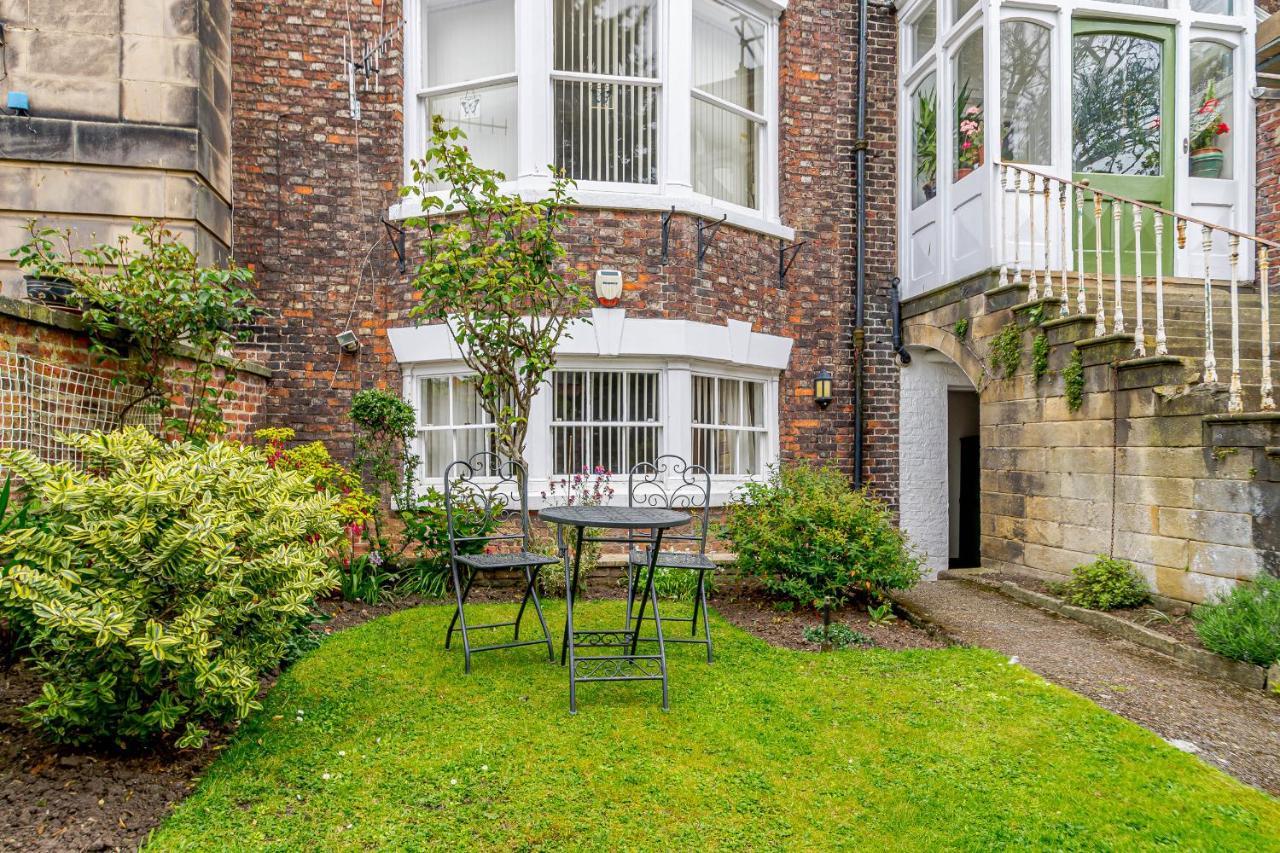 The Bolthole Appartement Whitby Buitenkant foto